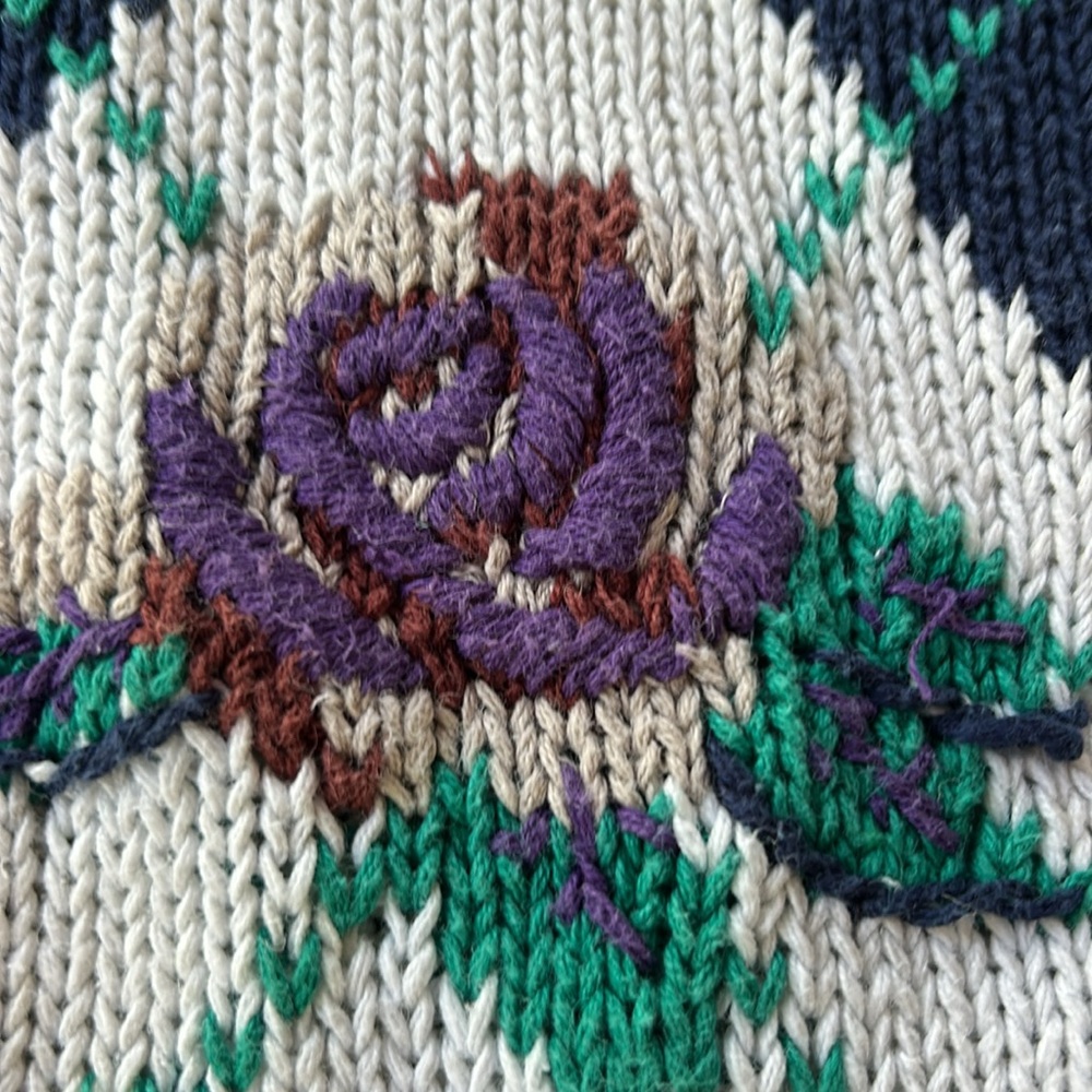 Vintage Colleen’s Collectables off white floral embroidered sweater - Picture 4 of 6